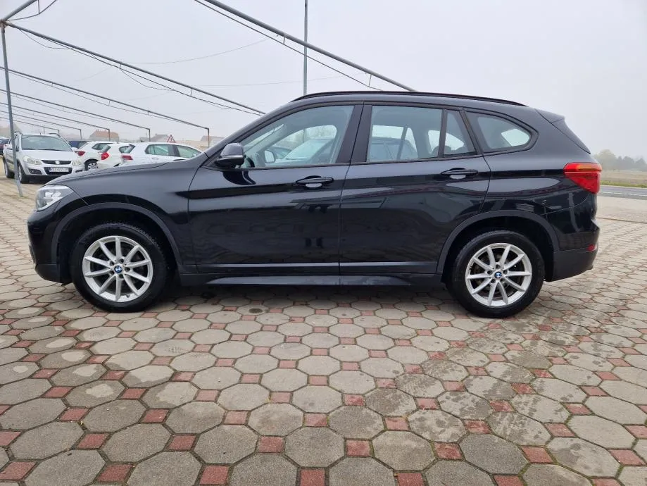 bmw x1 16d sdrive 2017.,servisna, navi, park senz.,alu, radar - slika 4