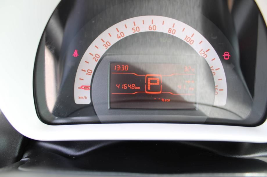 smart eq fortwo električni automatik - slika 16