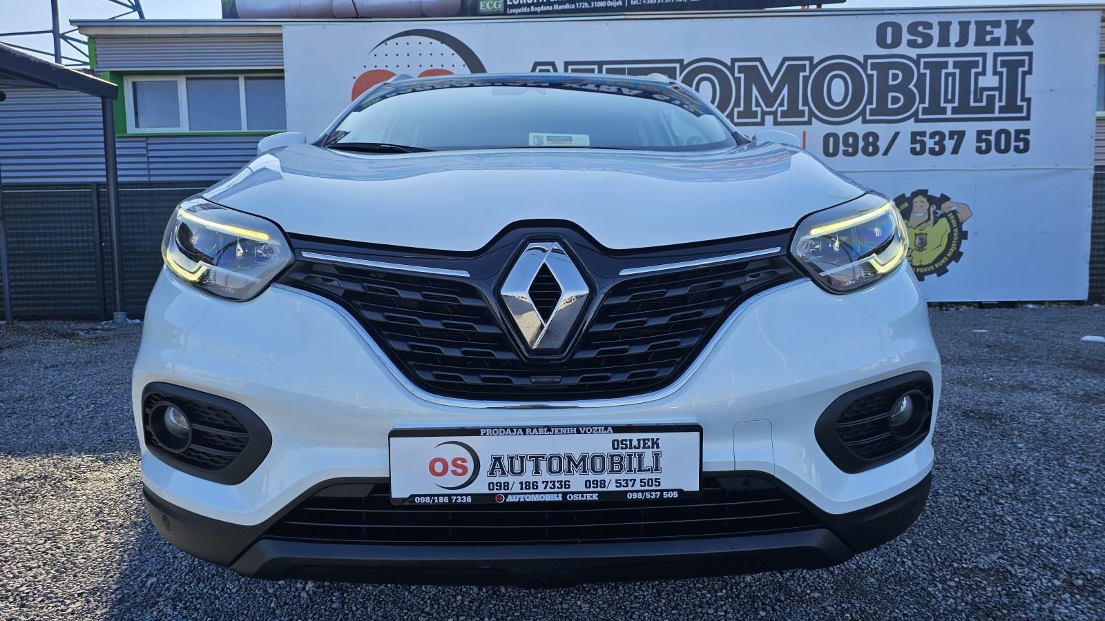 renault kadjar 1.5 dci,navigacija,led,tempomat,alu 17,pdc,abs,odličan - slika 9