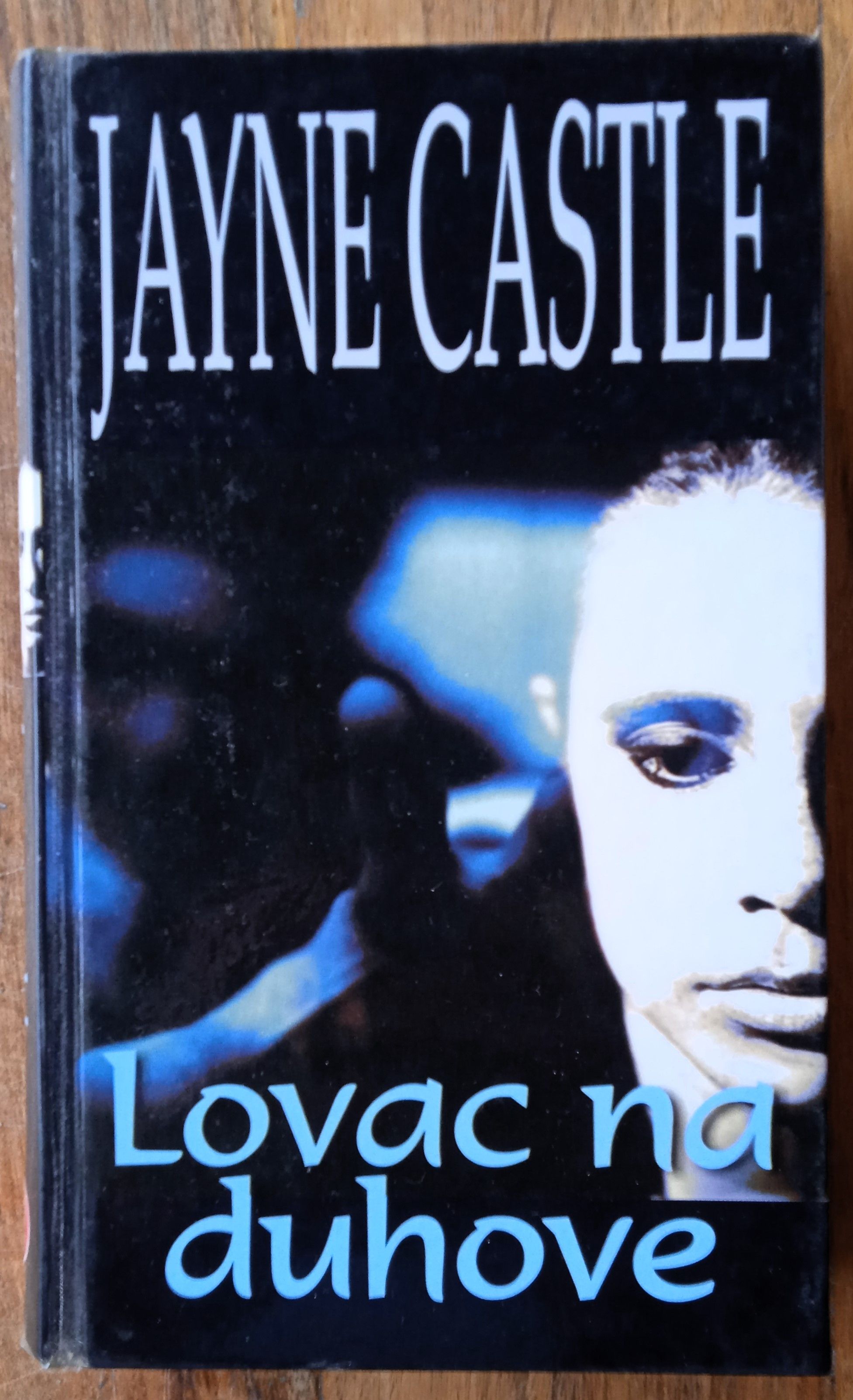 LOVAC NA DUHOVE Jayne Castle - Sisak