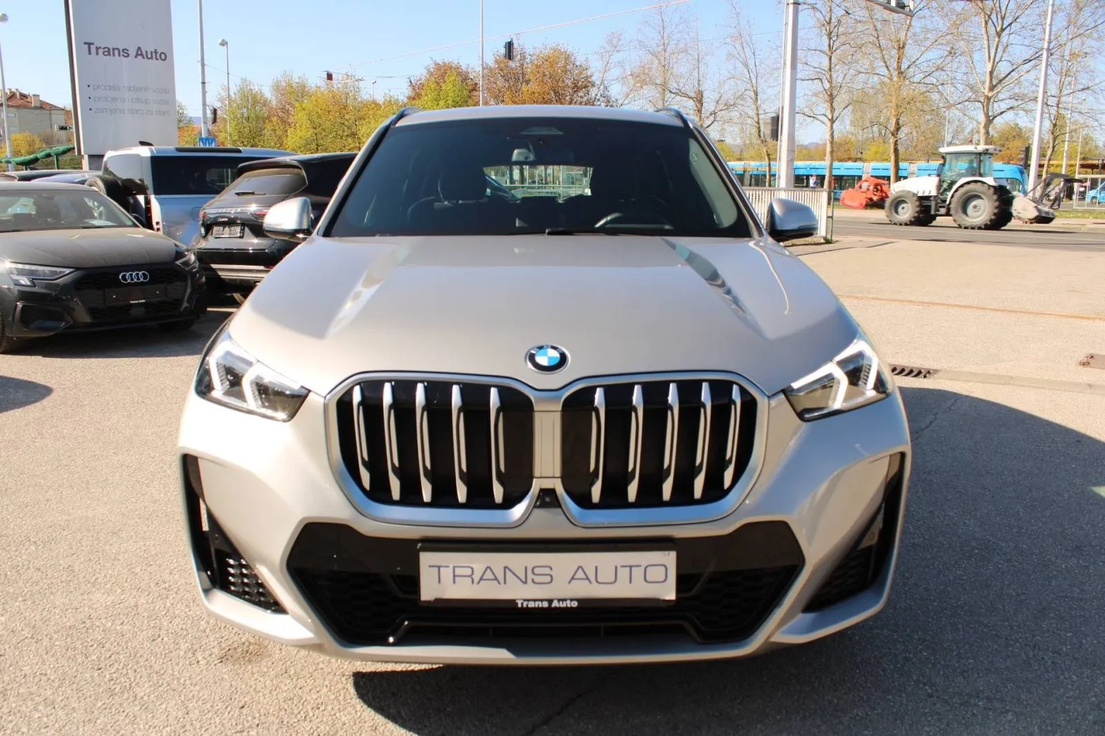 bmw x1 18i automatik m-paket *led, navigacija, kamera* - slika 2