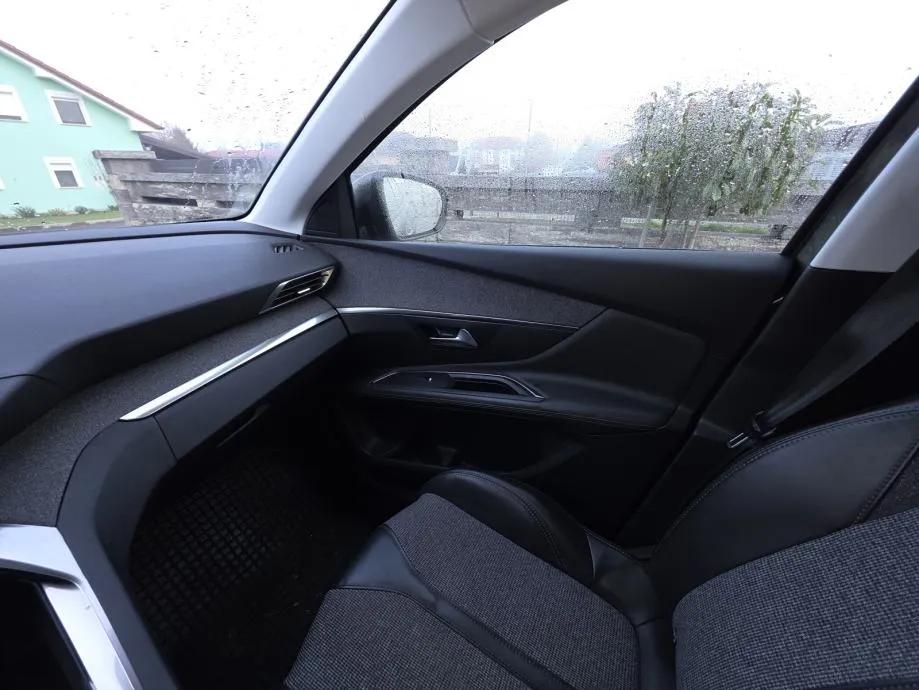 peugeot 3008 1,5 bluehdi - slika 6
