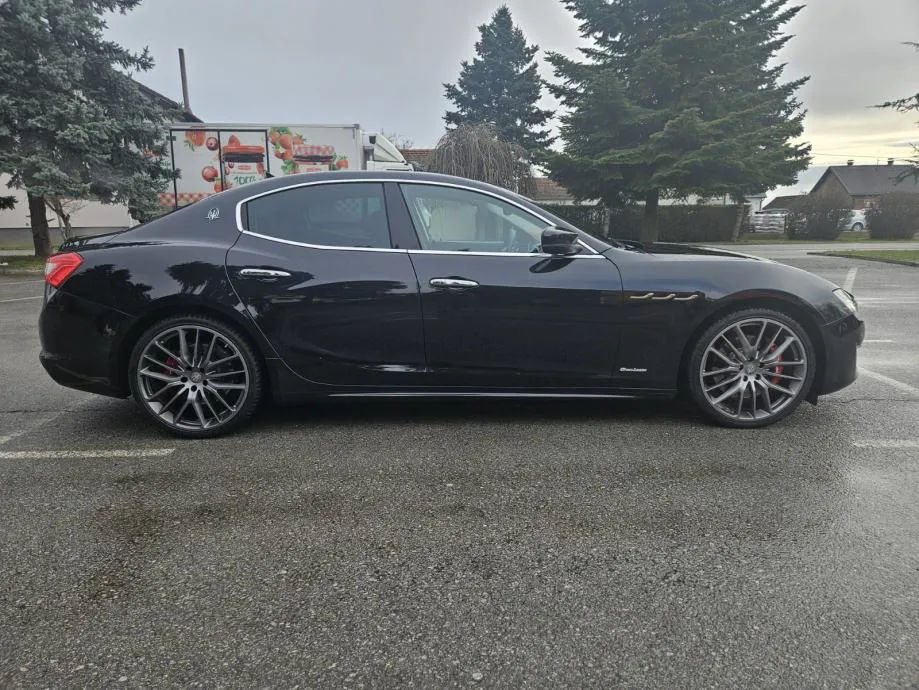 maserati ghibli sq4 3.0 v6 gran lusso - slika 7