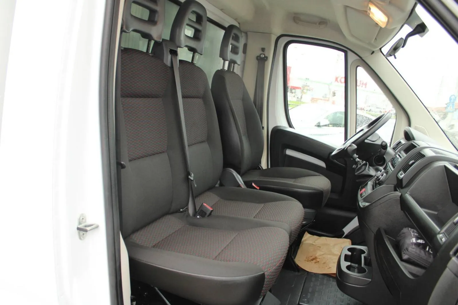 peugeot boxer 2.2 hdi kutija *18.999km*, 2022 god. - slika 2