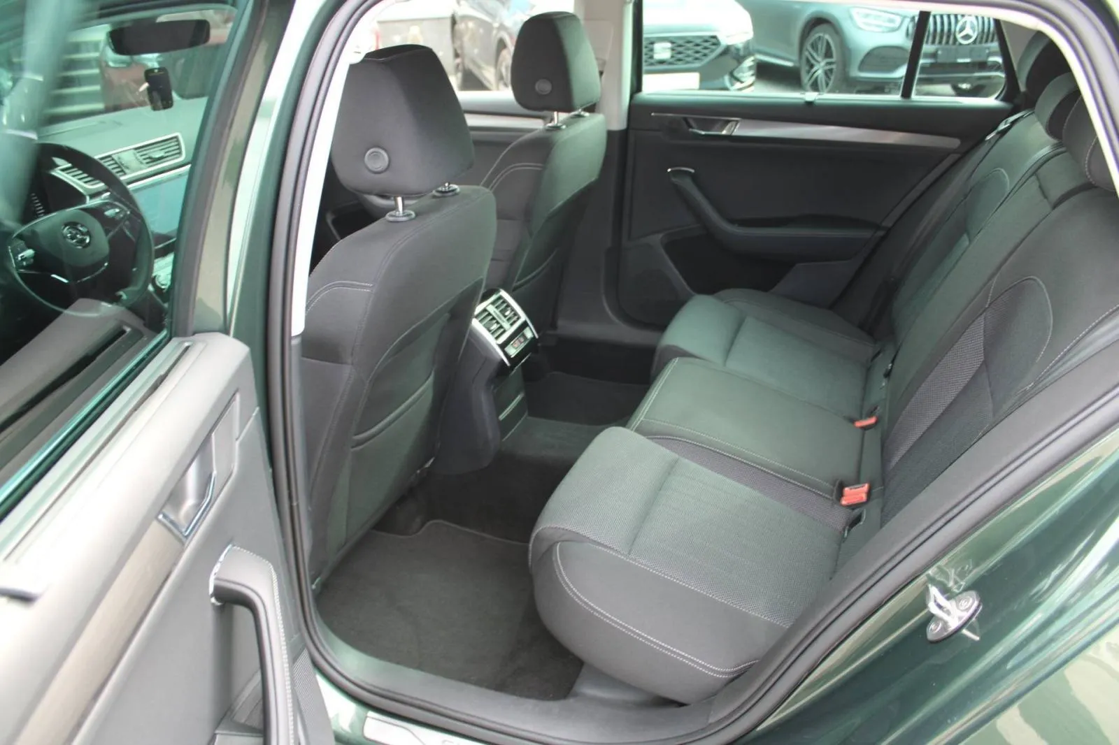 škoda superb combi 1.4 tsi iv automatik *led, navigacija, kamera* - slika 22