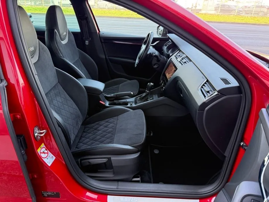 škoda octavia 2.0tsi dsg vrs 245ks °velika navi°ambiente l.°reg:2/2027 - slika 17