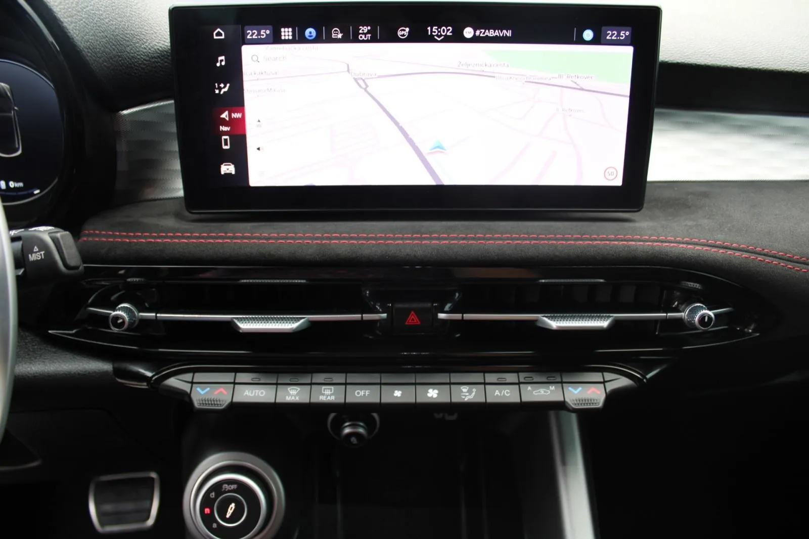 alfa romeo tonale plug in hybrid q4 veloce 280ks automatik - slika 12