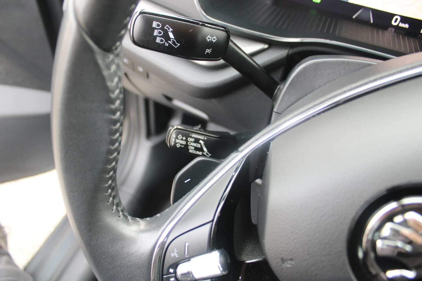 škoda octavia combi 2.0 tdi dsg *led, navigacija* - slika 15