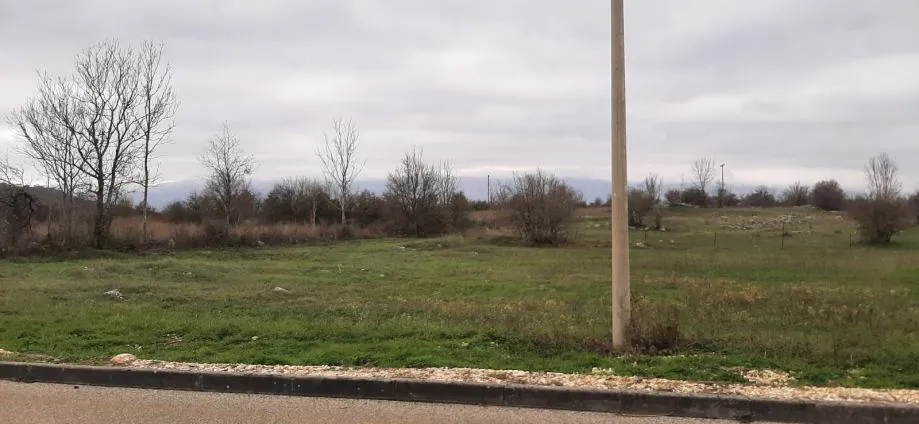 građevinsko zemljište, lovinac, 4460 m2, moguća kupnja manjih parcela - slika 11