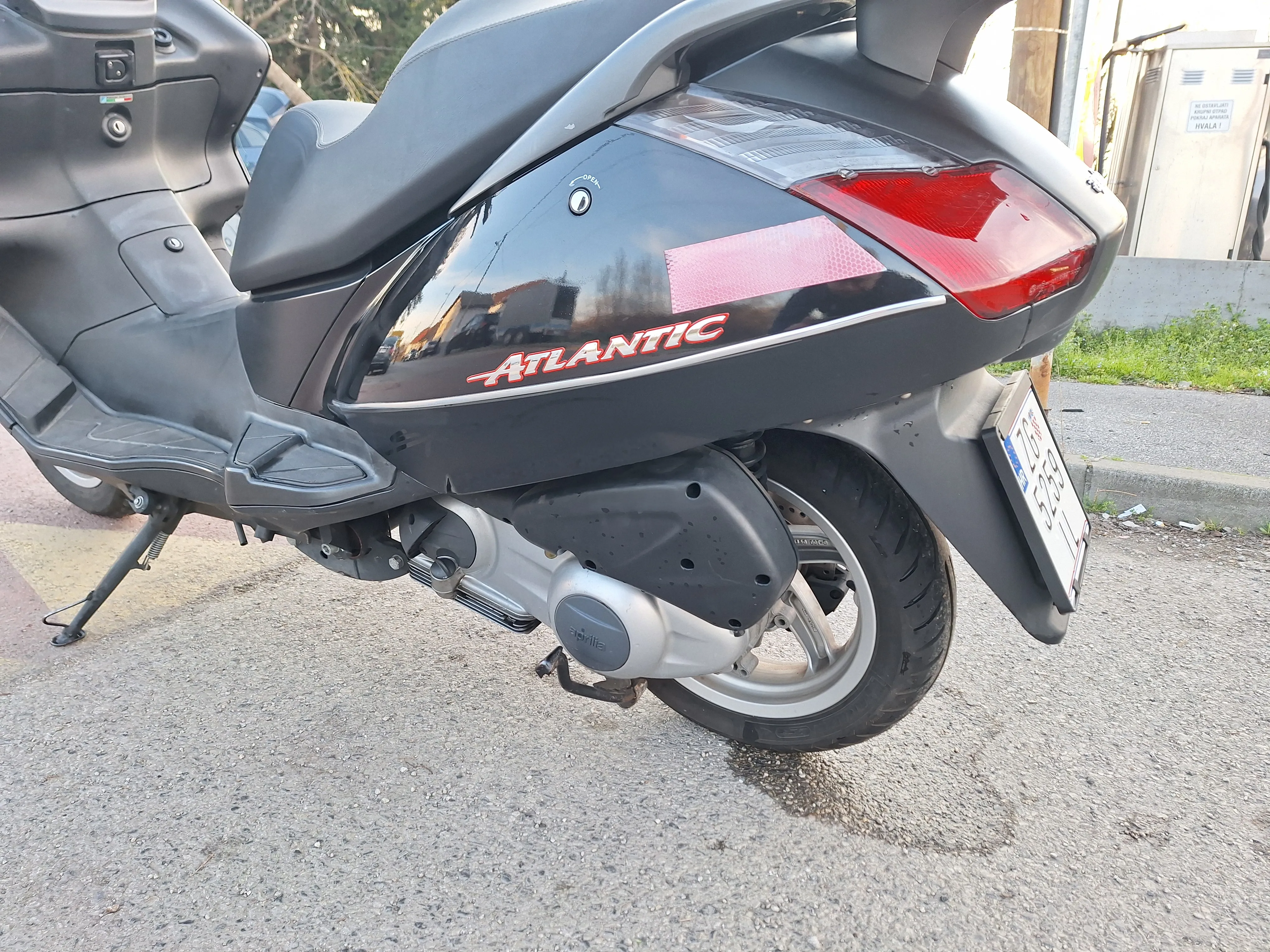 aprilia atlantic 300 sport 2014. g. - slika 13