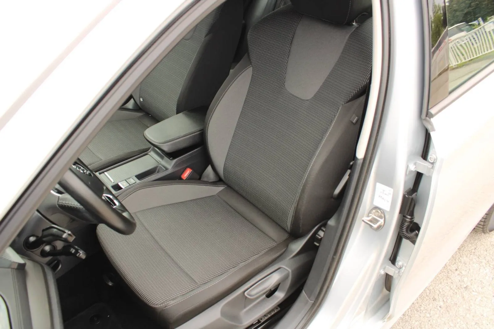 škoda octavia combi 1.0 tsi *led, virtual, navigacija, kamera* - slika 10