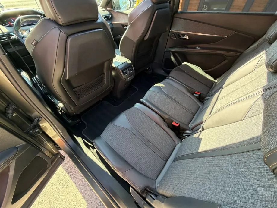 peugeot 5008 1,5 bluehdi automatik •gt line•kamera 360°•7sjedala•pano• - slika 18