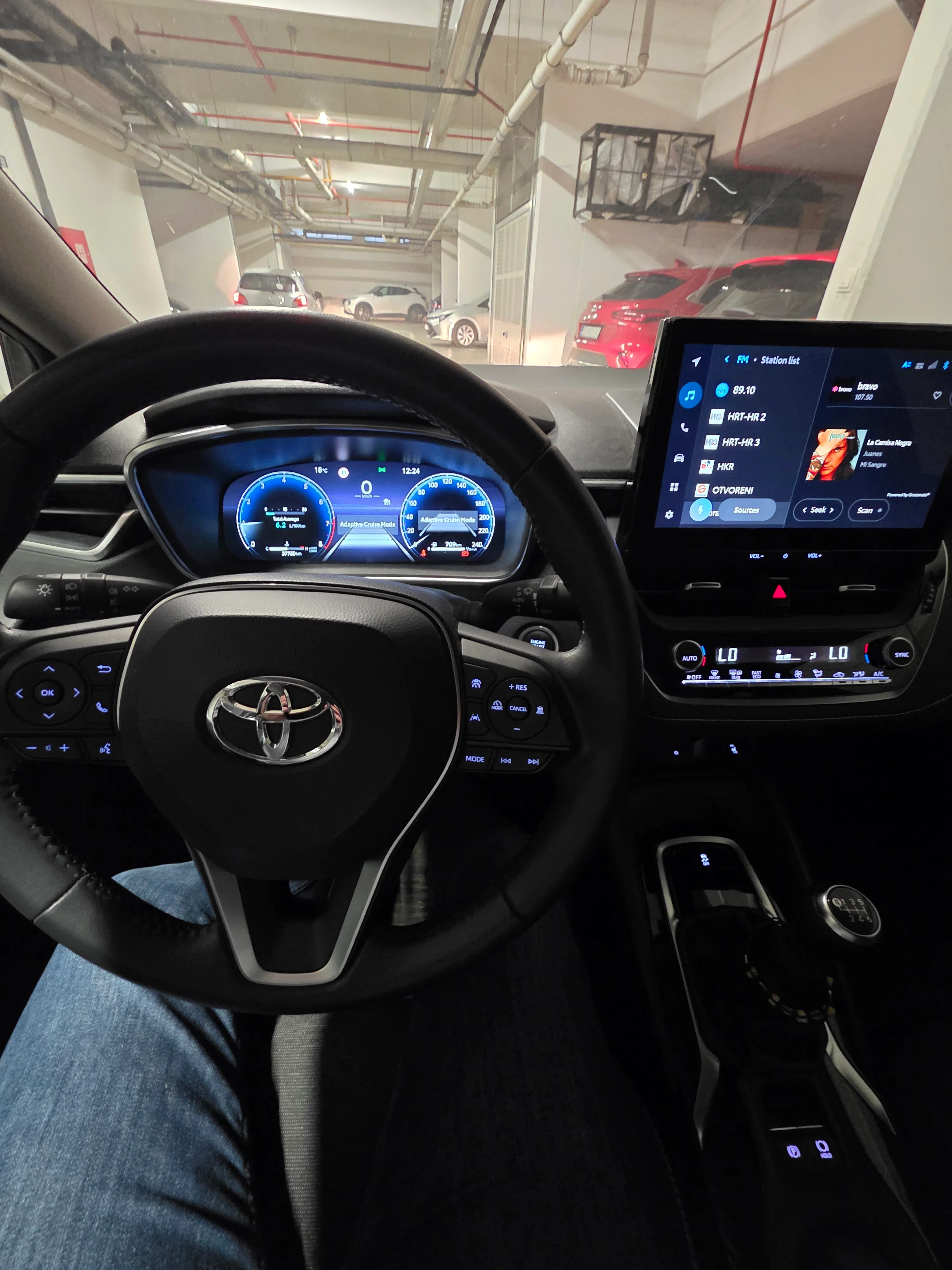 toyota corola sedan - slika 7