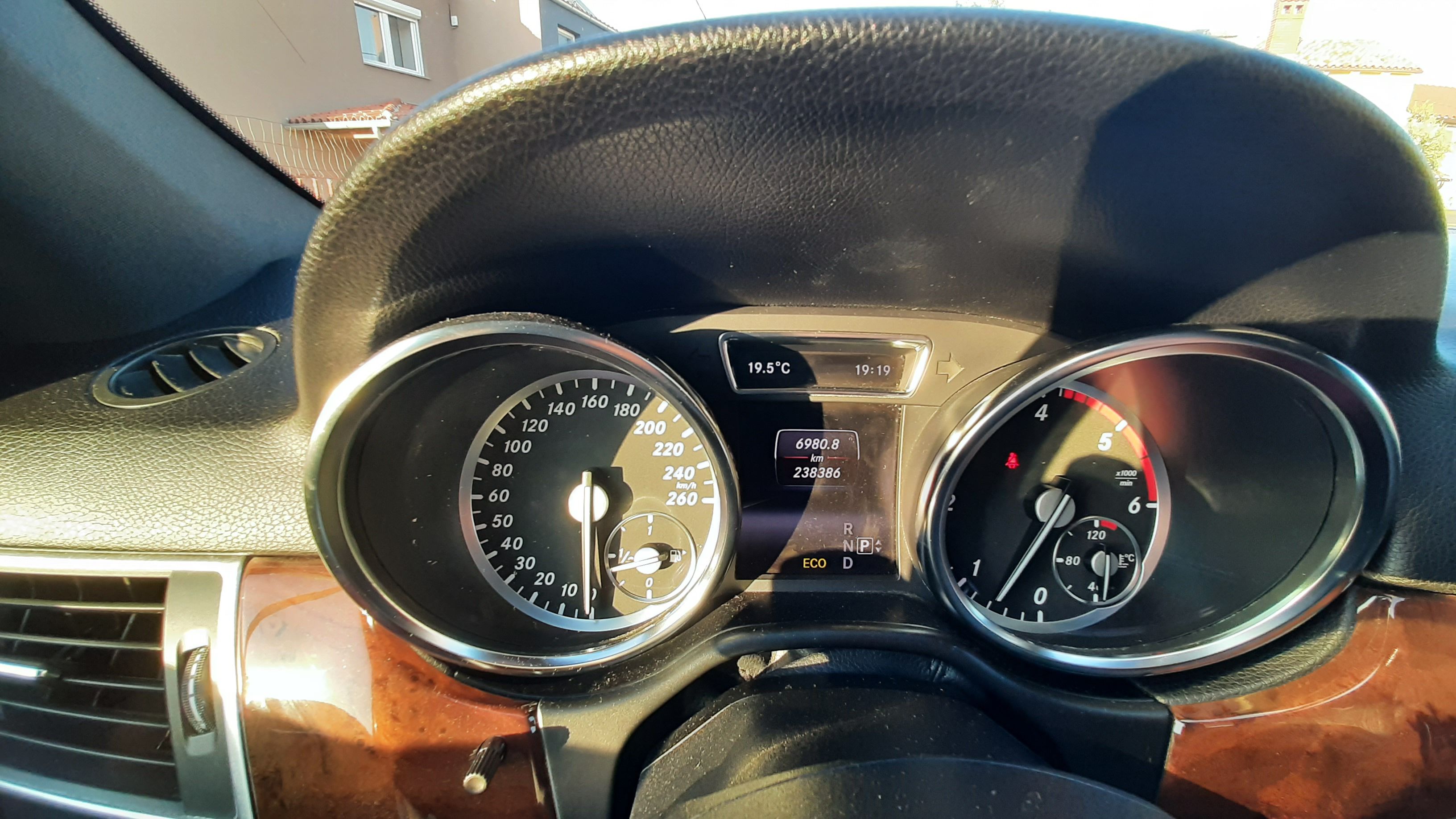 mercedes ml 250 bluetec 4-matic - slika 3