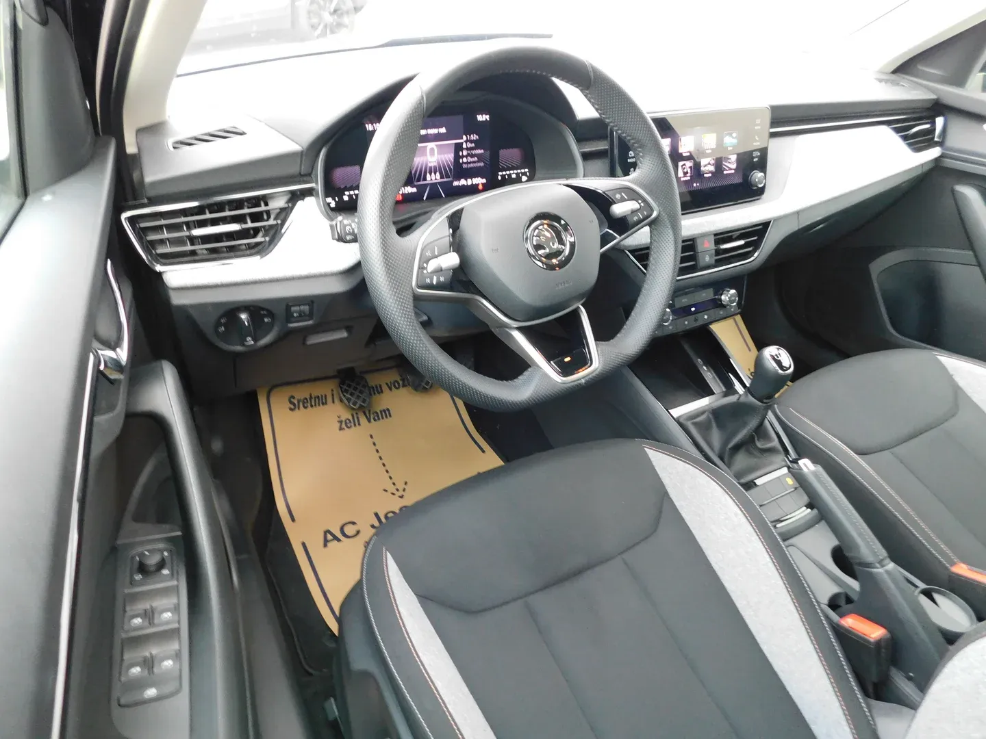 11793 škoda kamiq fl selection 1.0 tsi - slika 8