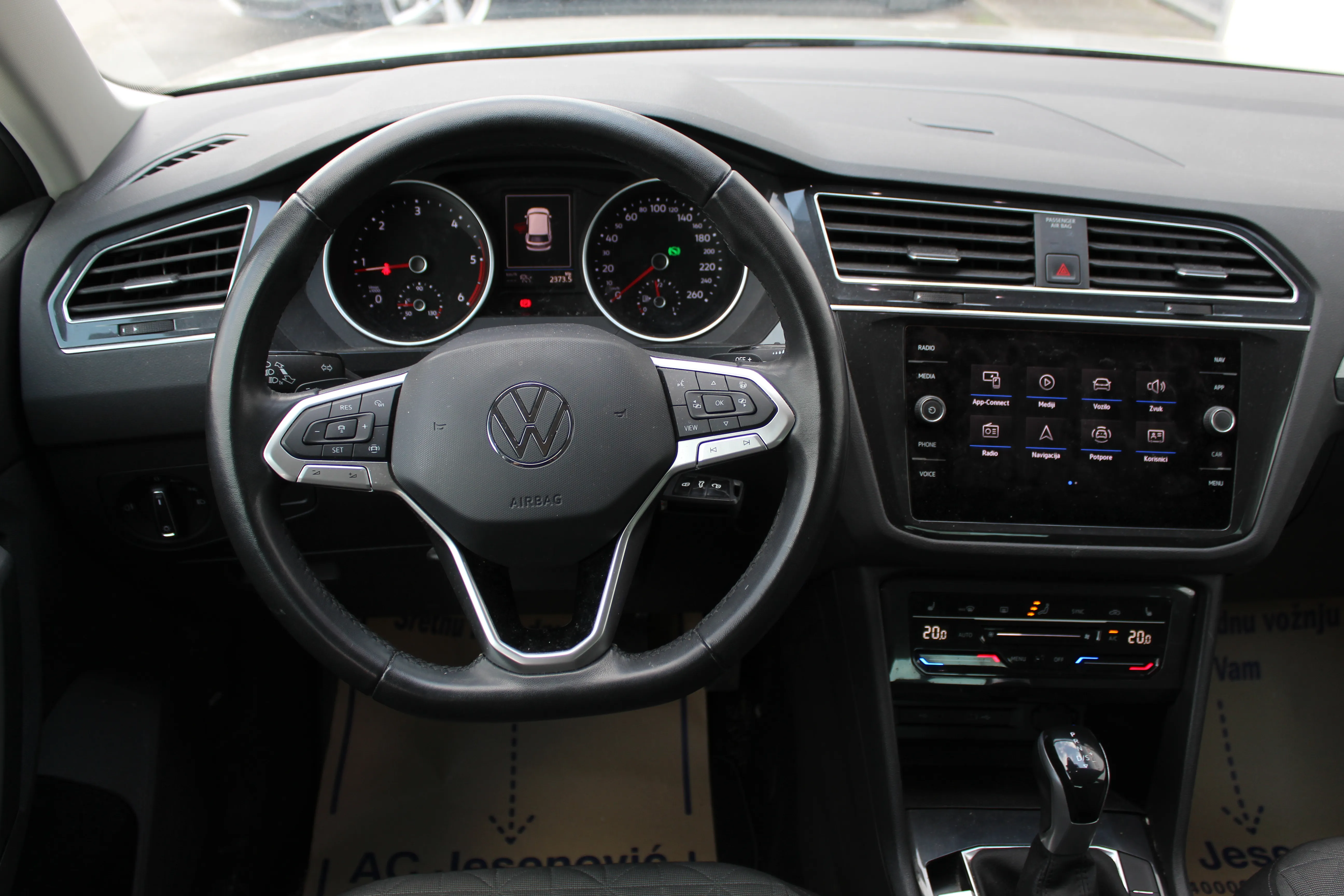 10788 volkswagen tiguan 2.0 tdi dsg life - slika 7
