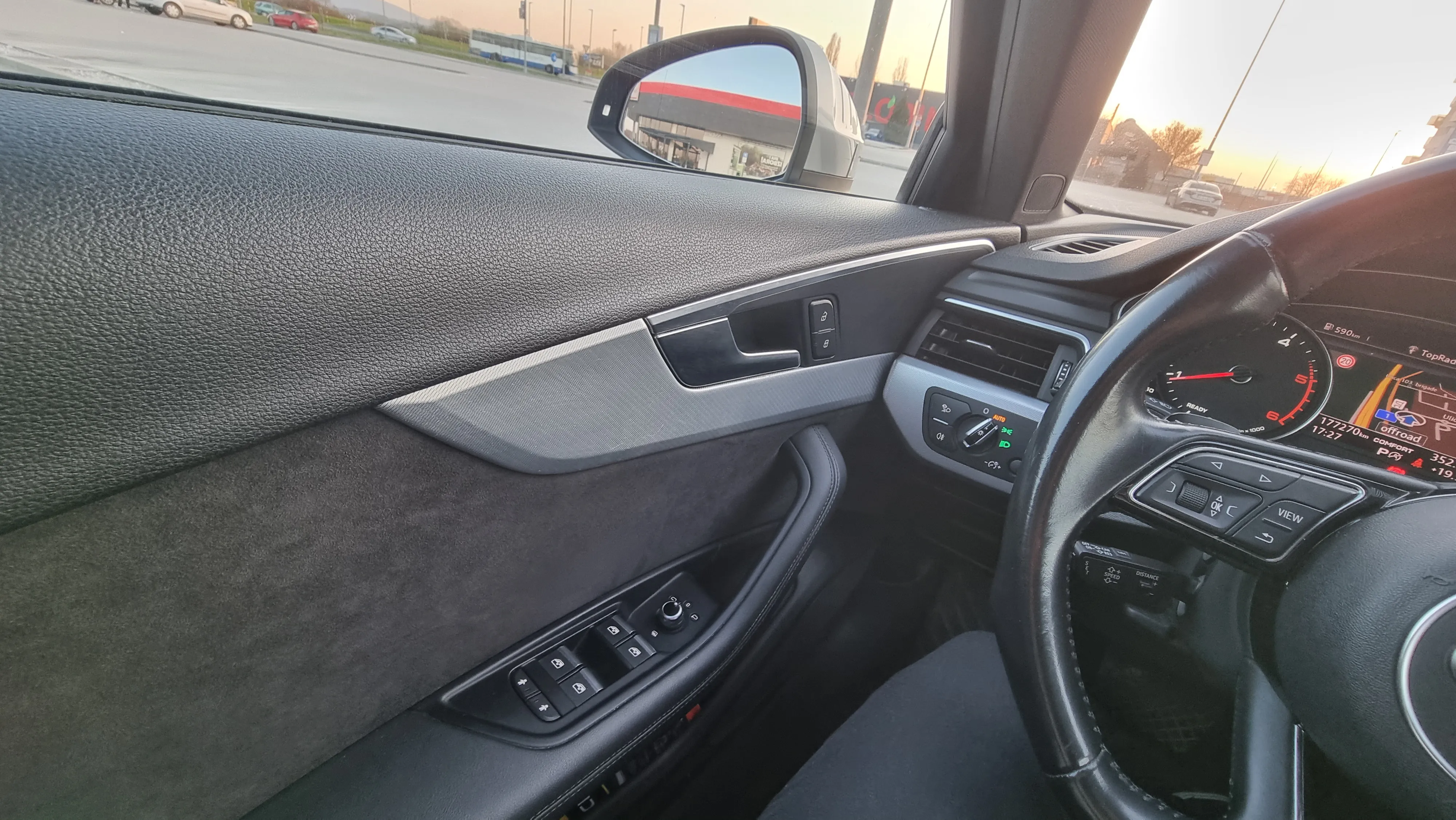 audi a4 2,0 tdi automatik, s line, led, alkantara, 140kw - slika 18