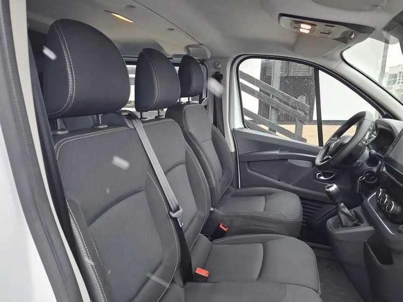 renault trafic 2.0 dci*150ks*5+1*klima*navigacija*5+1*, 2022 god. - slika 17