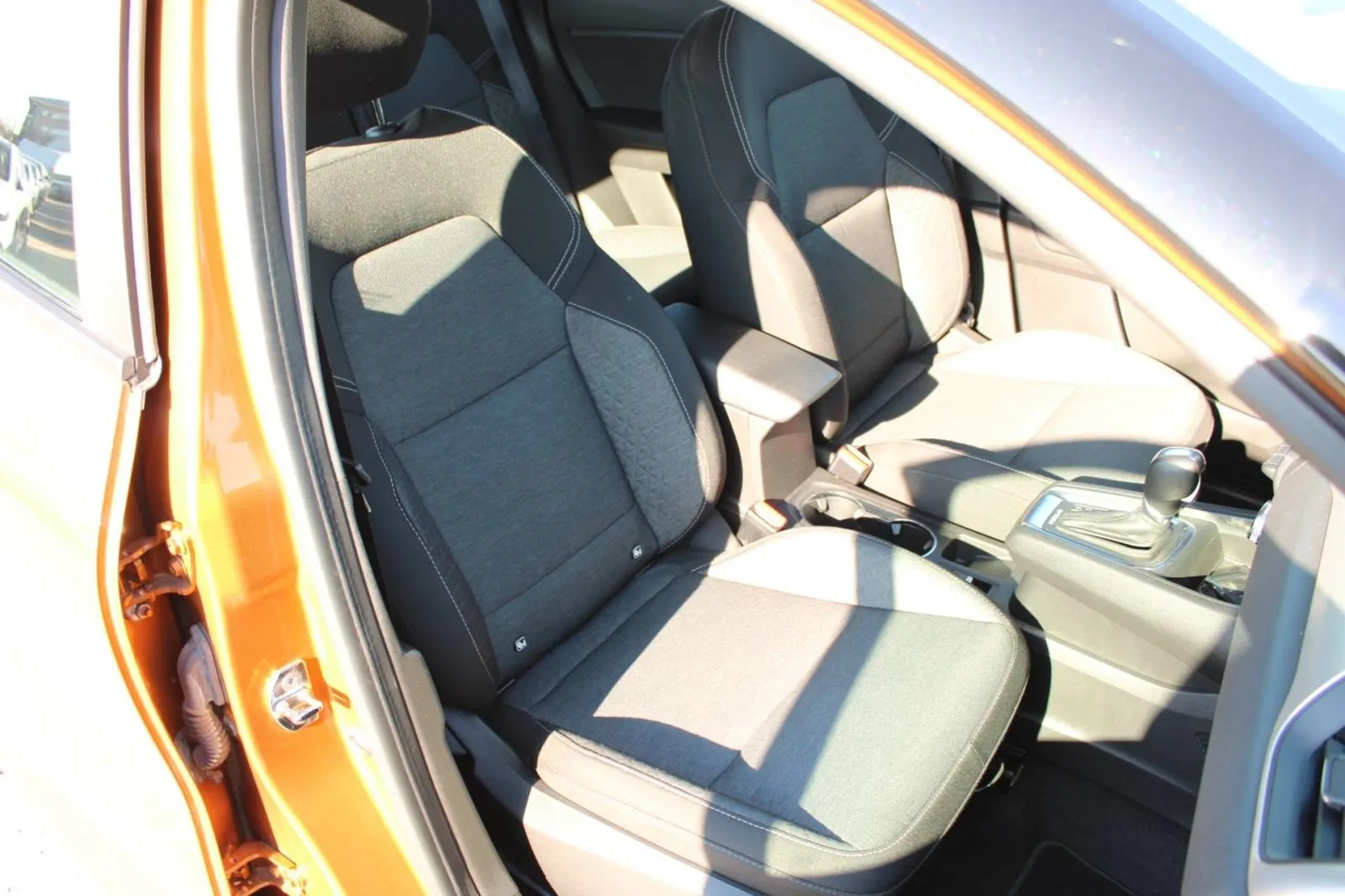 renault captur 1.6 e-tech 160 automatik *led, kamera* - slika 17