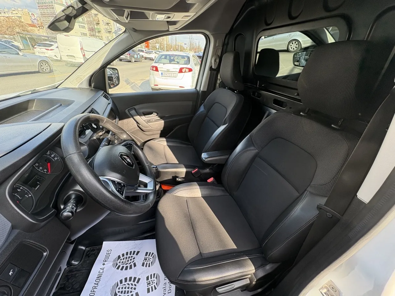 renault express furgon 1,5 blue dci 75 - slika 15