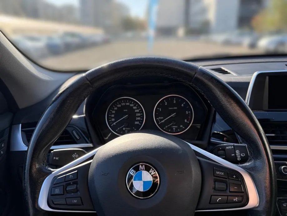 bmw x1 18d xdrive sportline *registrirano* - slika 8