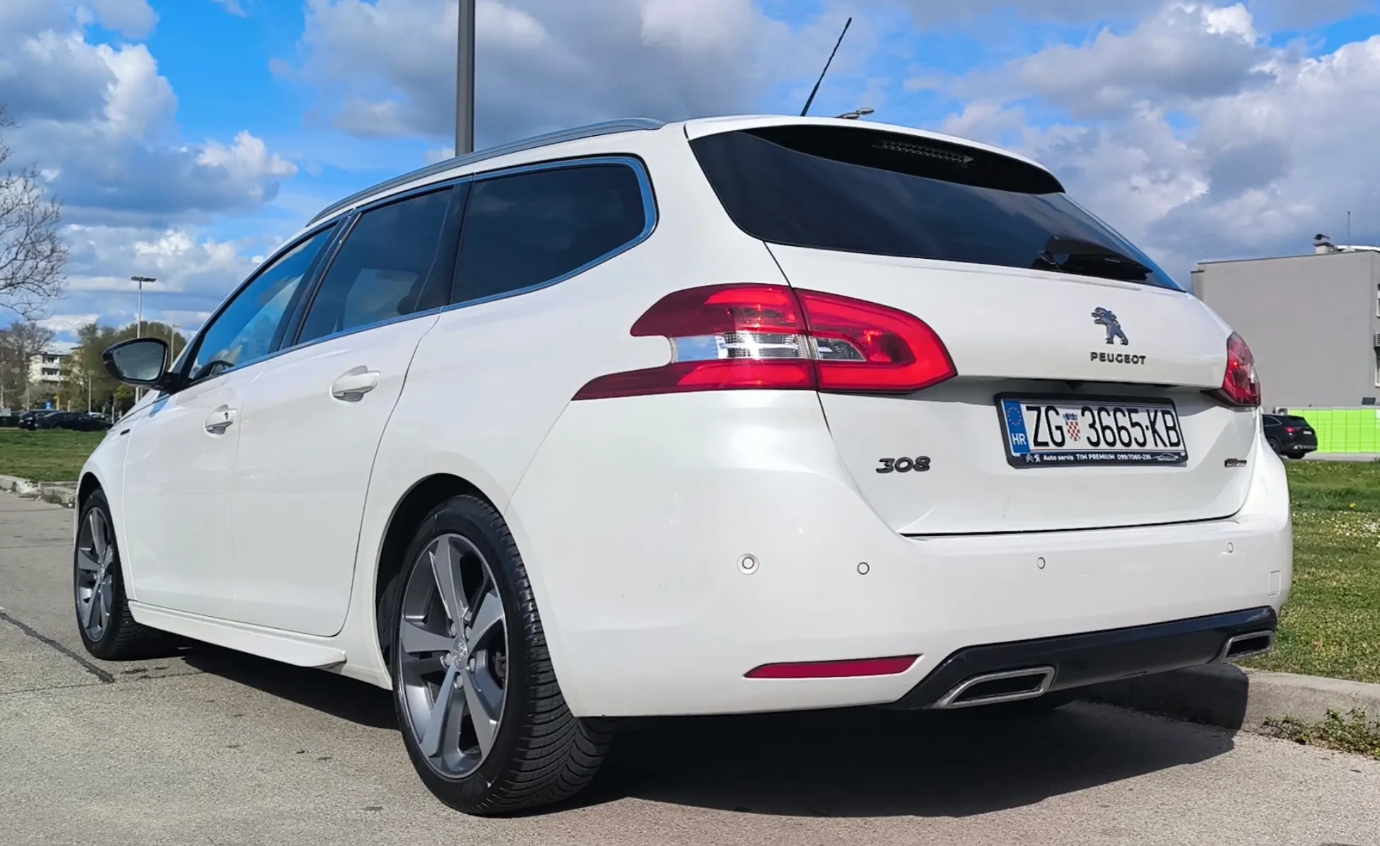peugeot 308 sw 1,5 hdi, gt line,panorama, veliki servis, ekstra stanje - slika 6