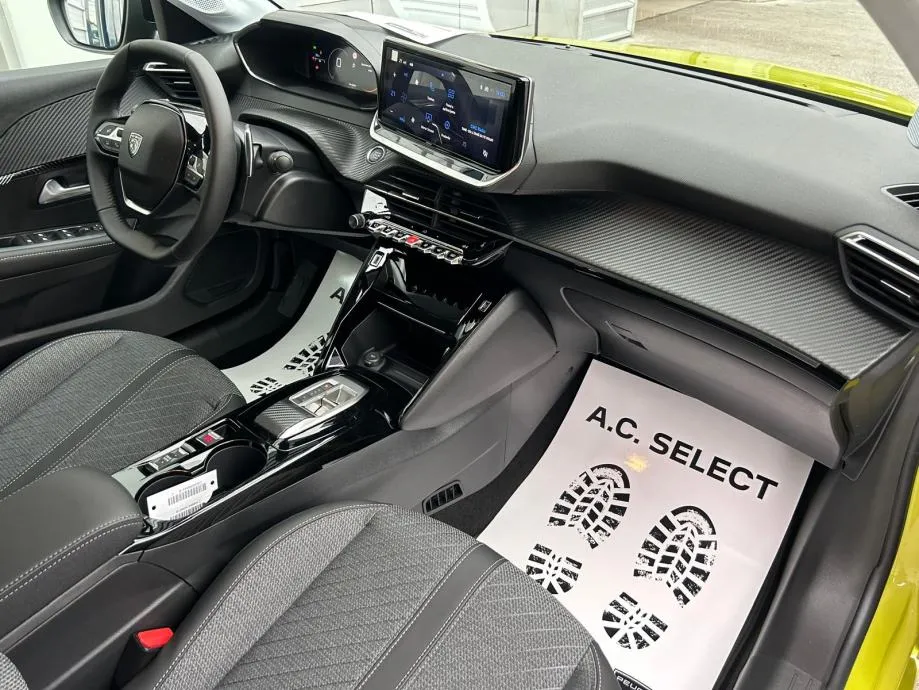 peugeot 208 allure hybrid 110 e-dcs6 - slika 7