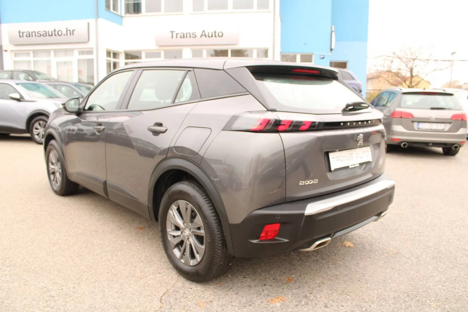 peugeot 2008 1.2 puretech automatik *led, navigacija* - slika 7