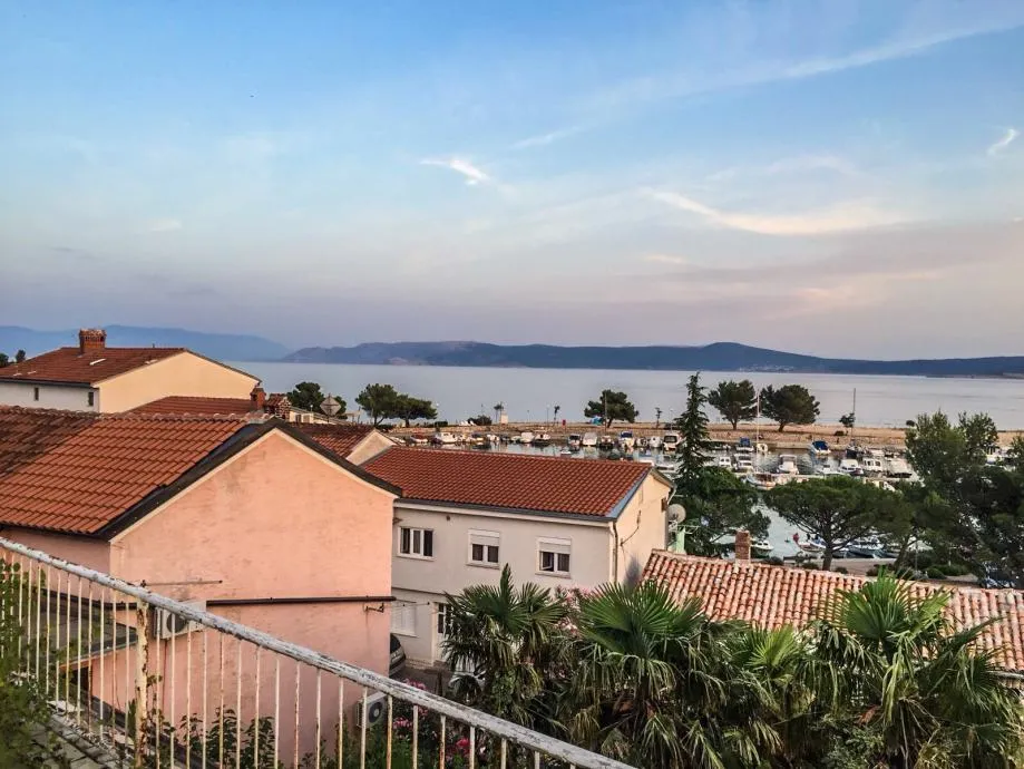 Crikvenica – Izvrsna Lokacija, Sam Centar. Nekoliko Koraka Od Mora!