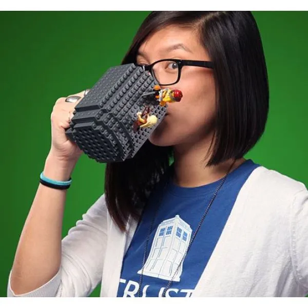 najpoznatija šalica na svijetu napokon dostupna-gratis paketić legića - slika 2