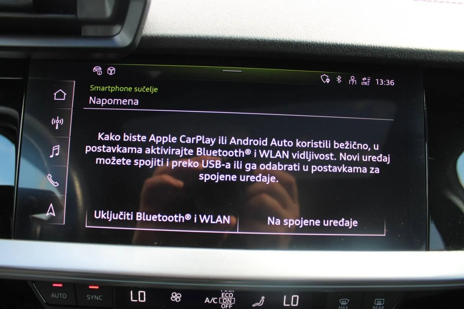 audi a3 35 tfsi s-tronic s-line *panorama, led, navigacija* - slika 22