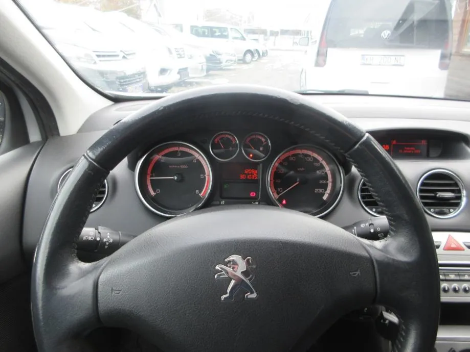 peugeot 308 1,6 e-hdi,111ks,novo registriran,nove zimske gume,klima,. - slika 7