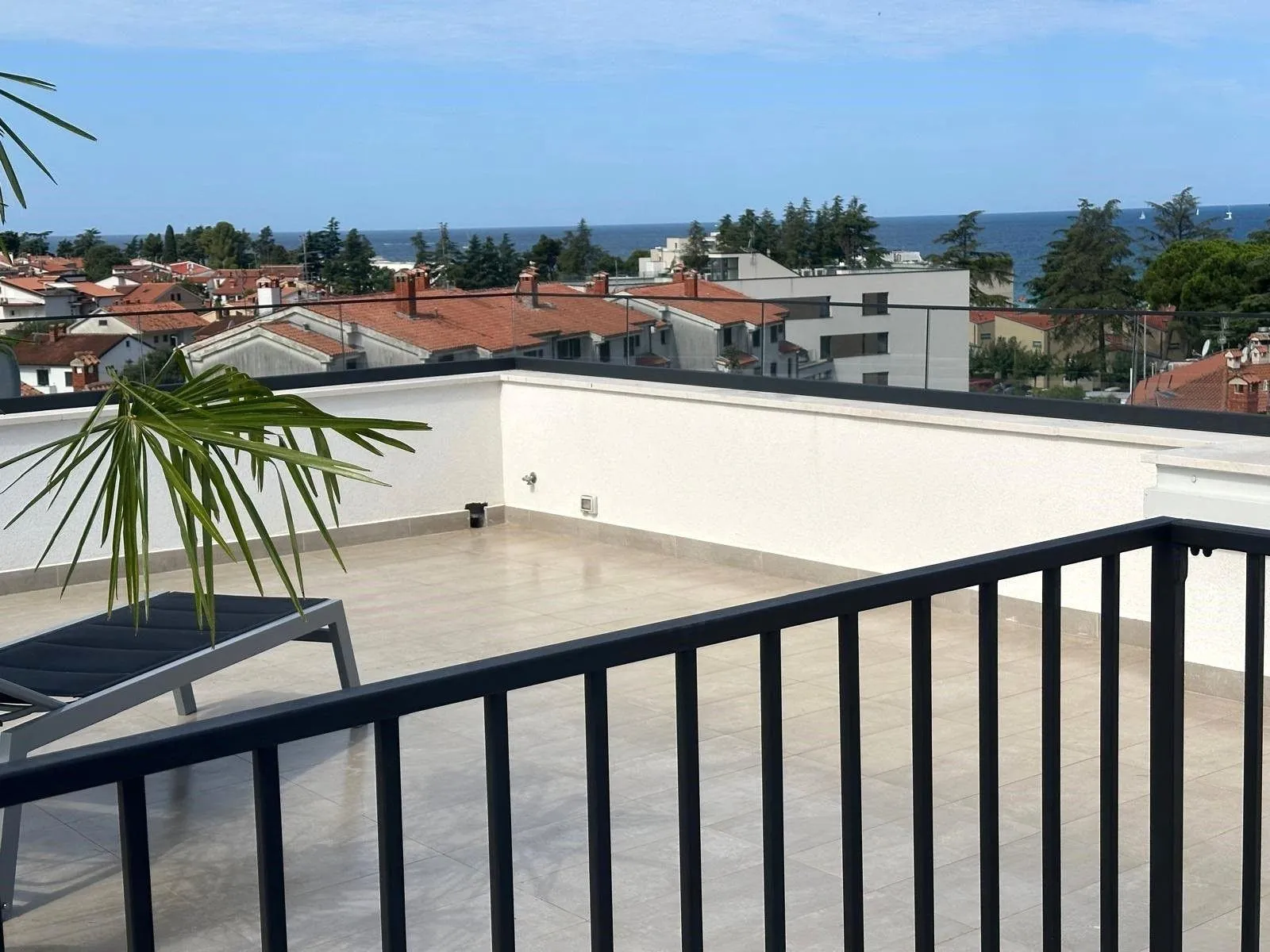 poreč- moderan stan sa krovnom terasom na prodaji (prodaja) - slika 23