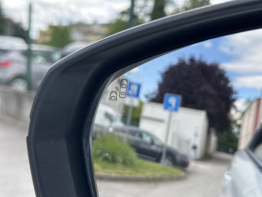 peugeot 5008 1,2 puretech *allure* 7 sjedala * jamstvo 24 mjeseca! - slika 24