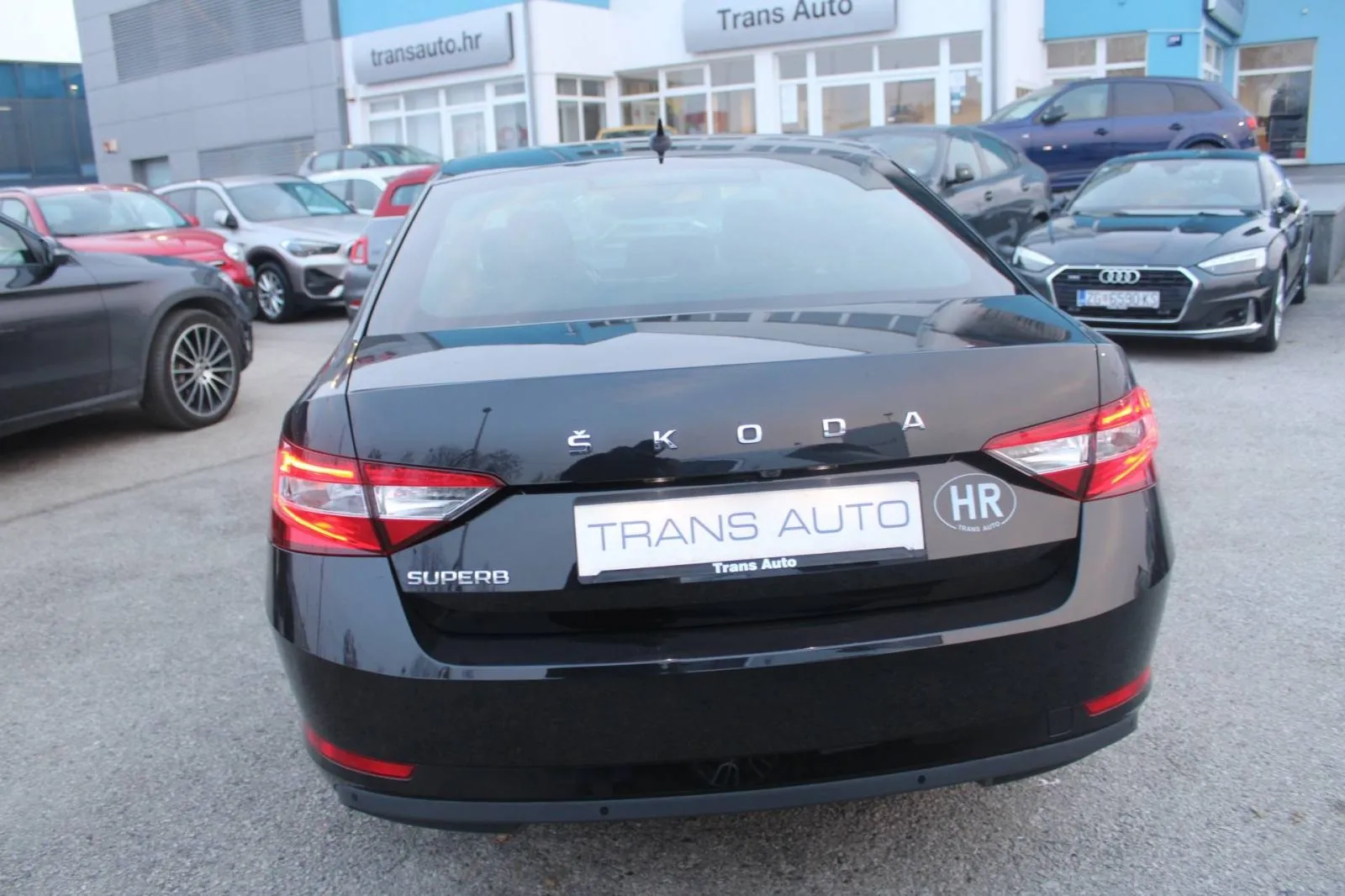 škoda superb 2.0 tdi dsg *led, navigacija, kamera* - slika 6