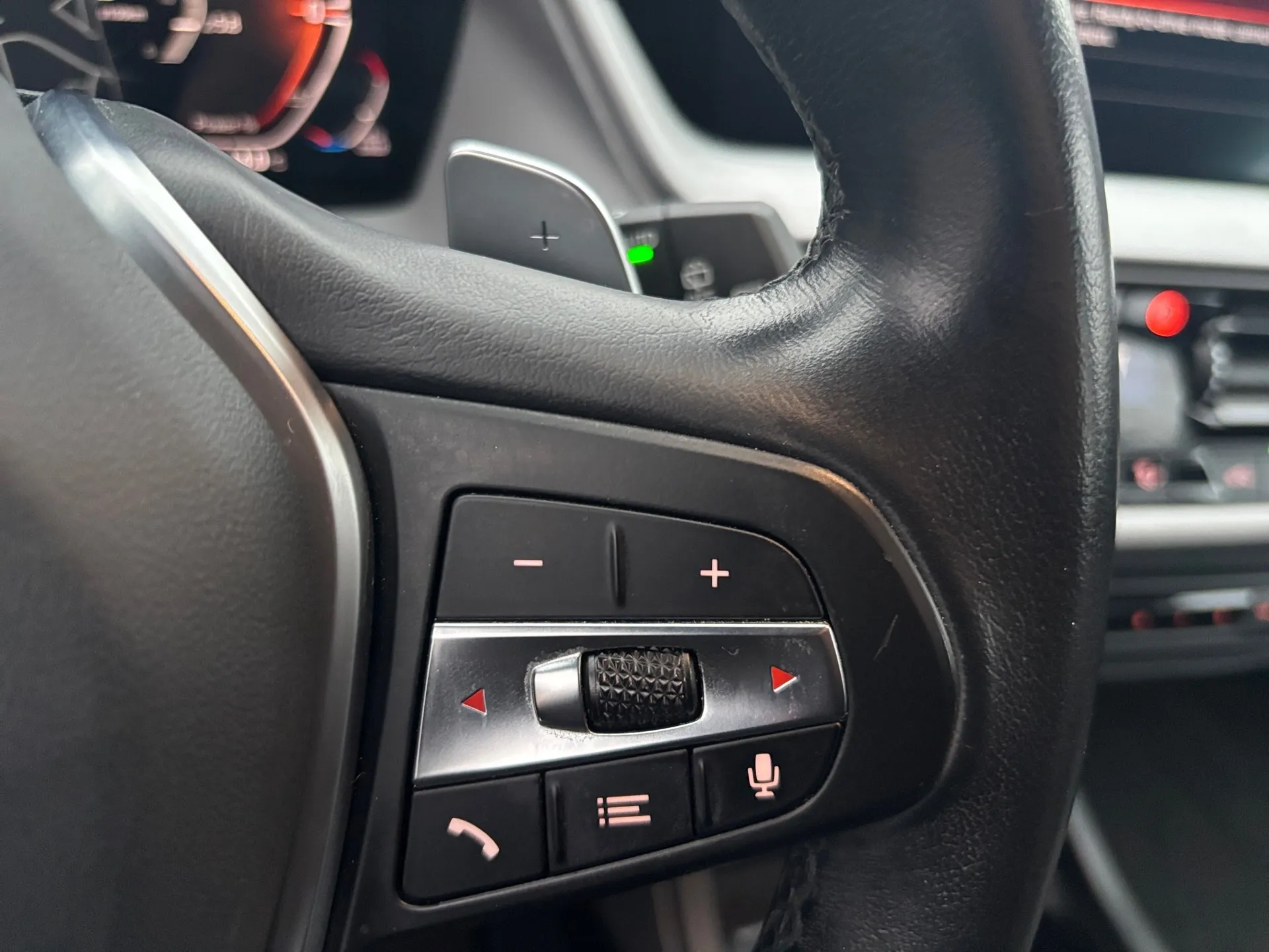 bmw serija 1 118d automatik - slika 14