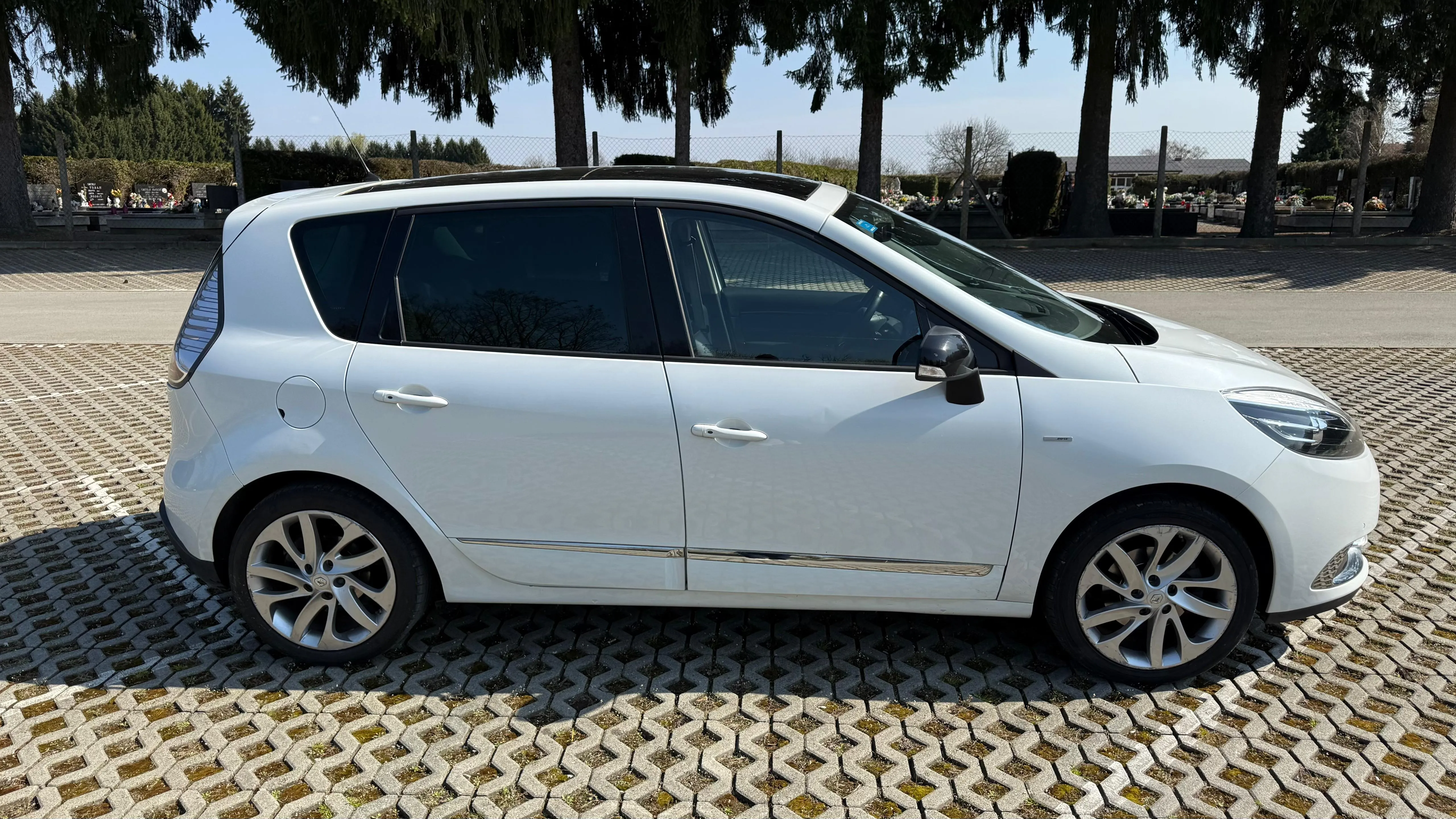renault scenic tce 130, bose, panorama, kamera, top - slika 13