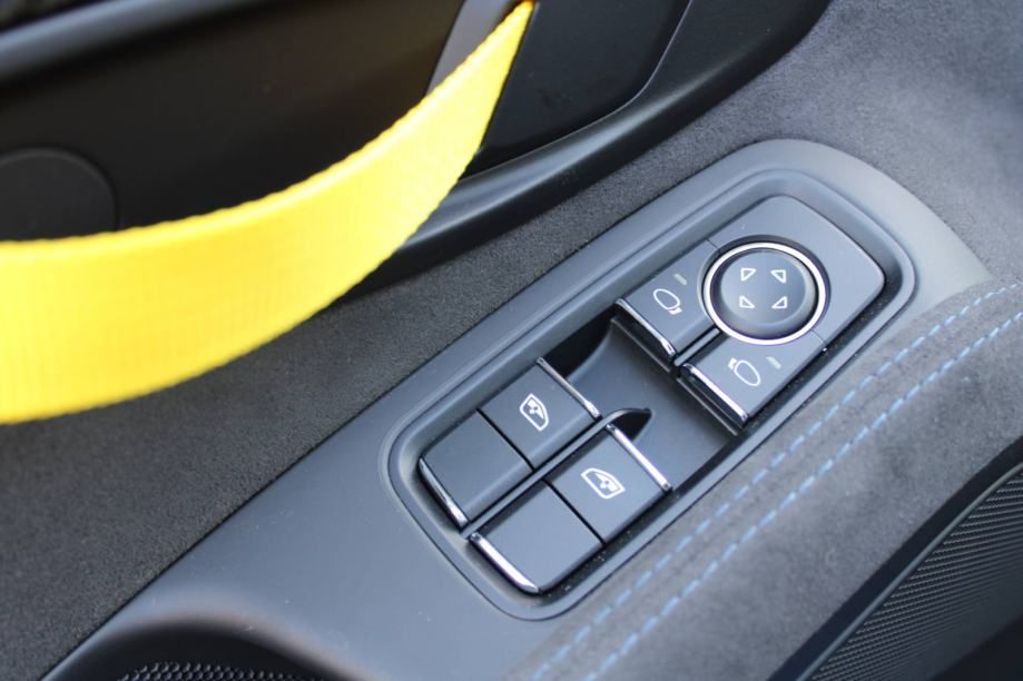 porsche cayman 718 gt4 rs - slika 11