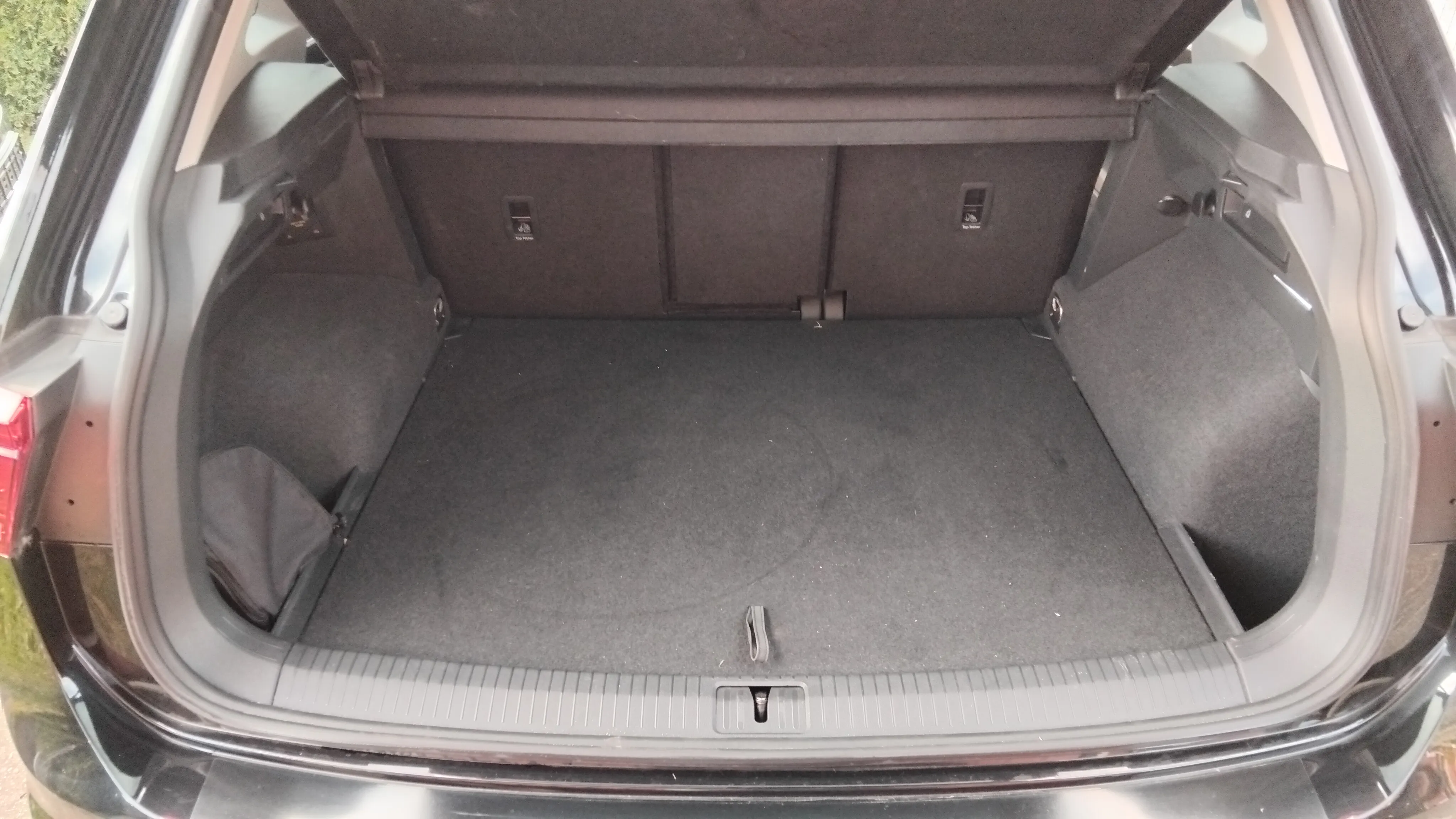 vw tiguan 2,0tdi highline oprema 2022god. - slika 15