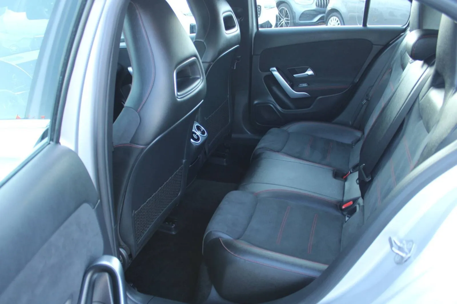 mercedes-benz klasa a 220d amg automatik *led, navigacija, kamera* - slika 10