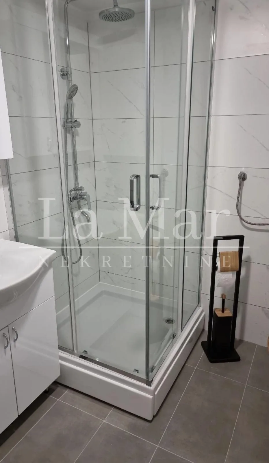 donje svetice- dvosoban stan, 55 m2 + terasa - slika 9