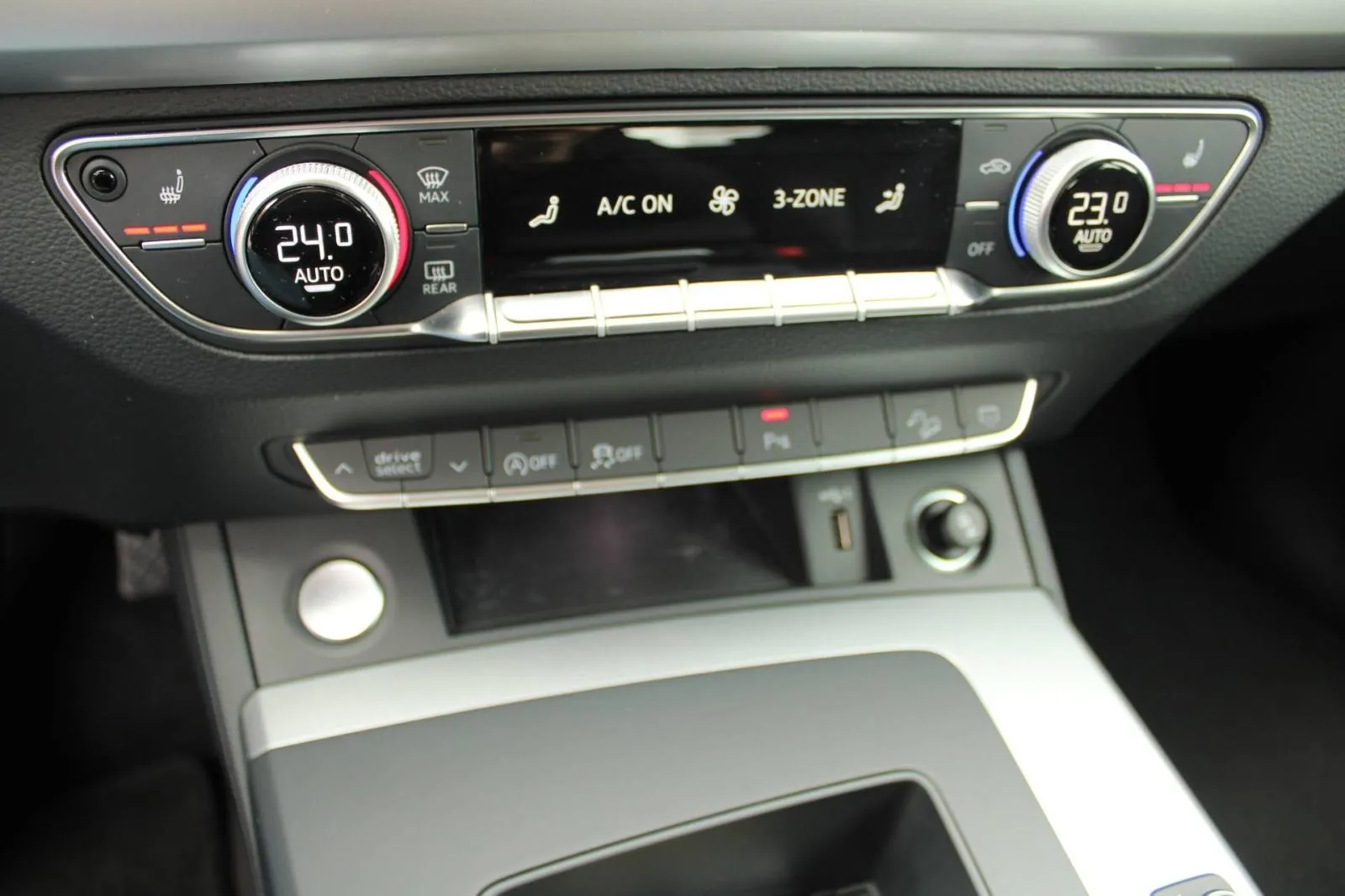 audi q5 40 tdi quattro s-tronic - slika 18