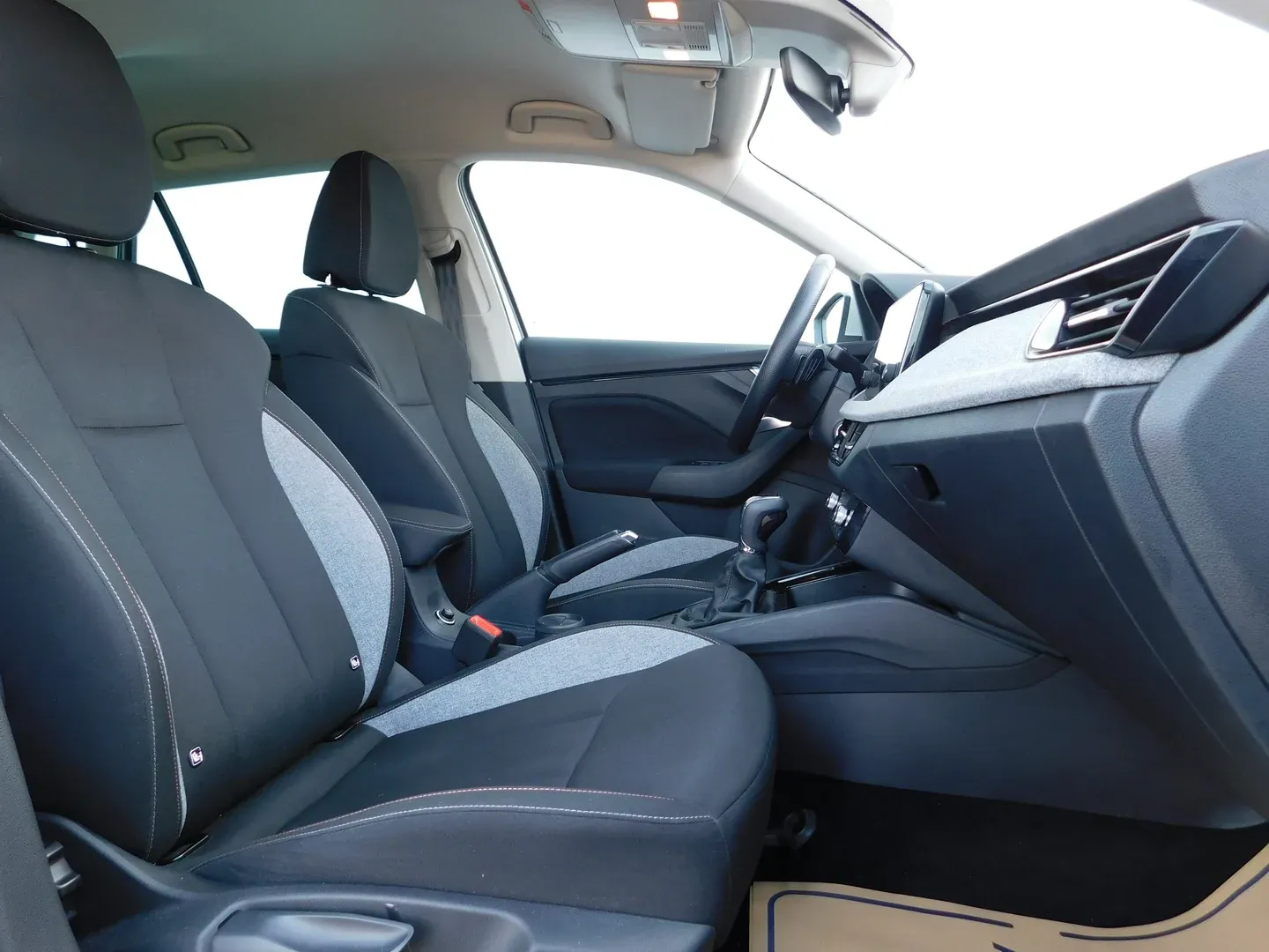 11803 škoda kamiq fl selection 1.0 tsi dsg - slika 12
