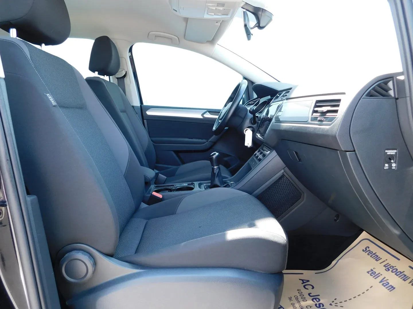 09697 volkswagen touran 1.6 tdi trendline - slika 12