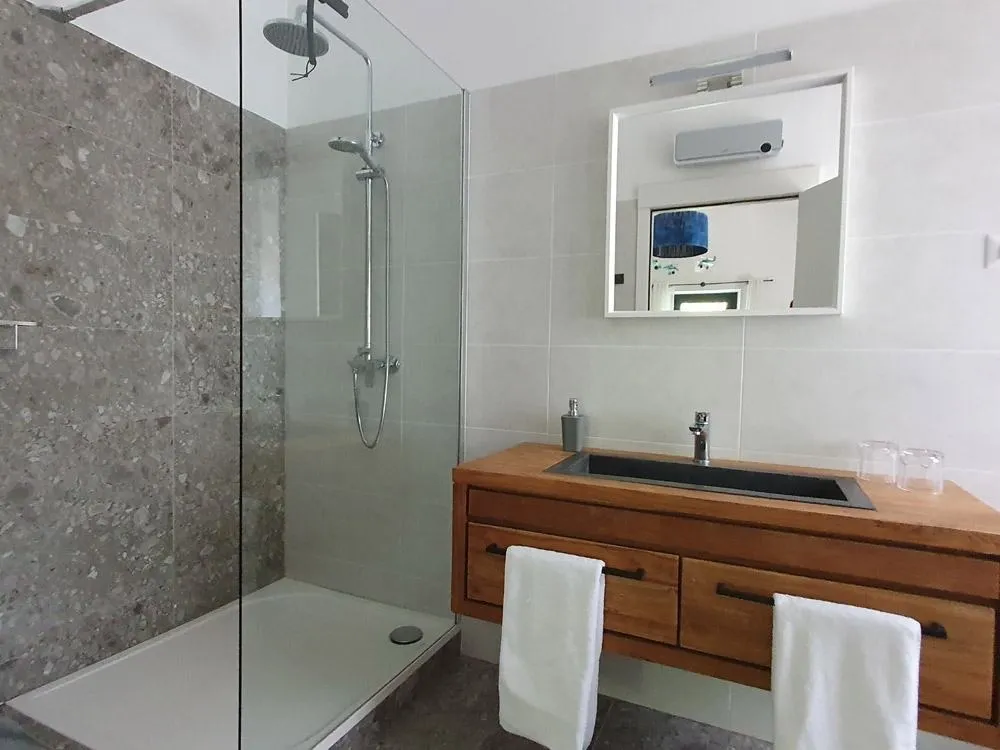 kuća: poreč, 349 m2, villa s bazenom, ljetnom kuhinjom, dupla garaža - slika 24