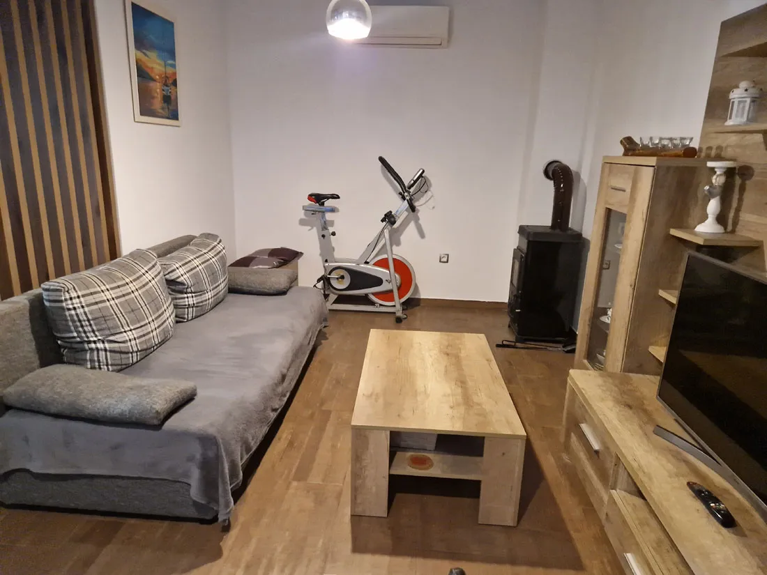 prodaja, tar – dvije kuće s tri odvojena stana - slika 21