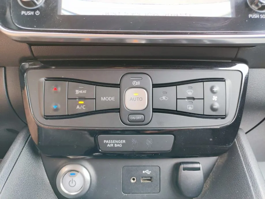 nissan leaf leaf elektro - 2018 - 100.000km - navi - full - reg 1 god! - slika 16