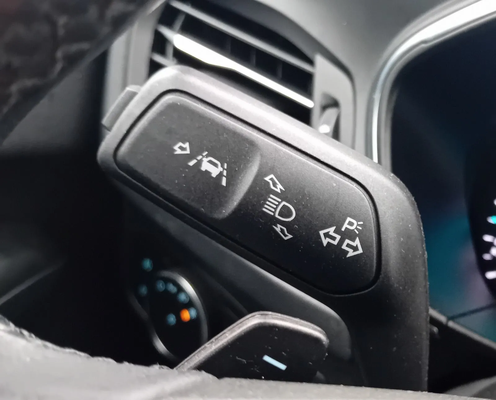 ford focus active ,jamstvo do2 godine,vozilo u sustavu pdv-a - slika 14