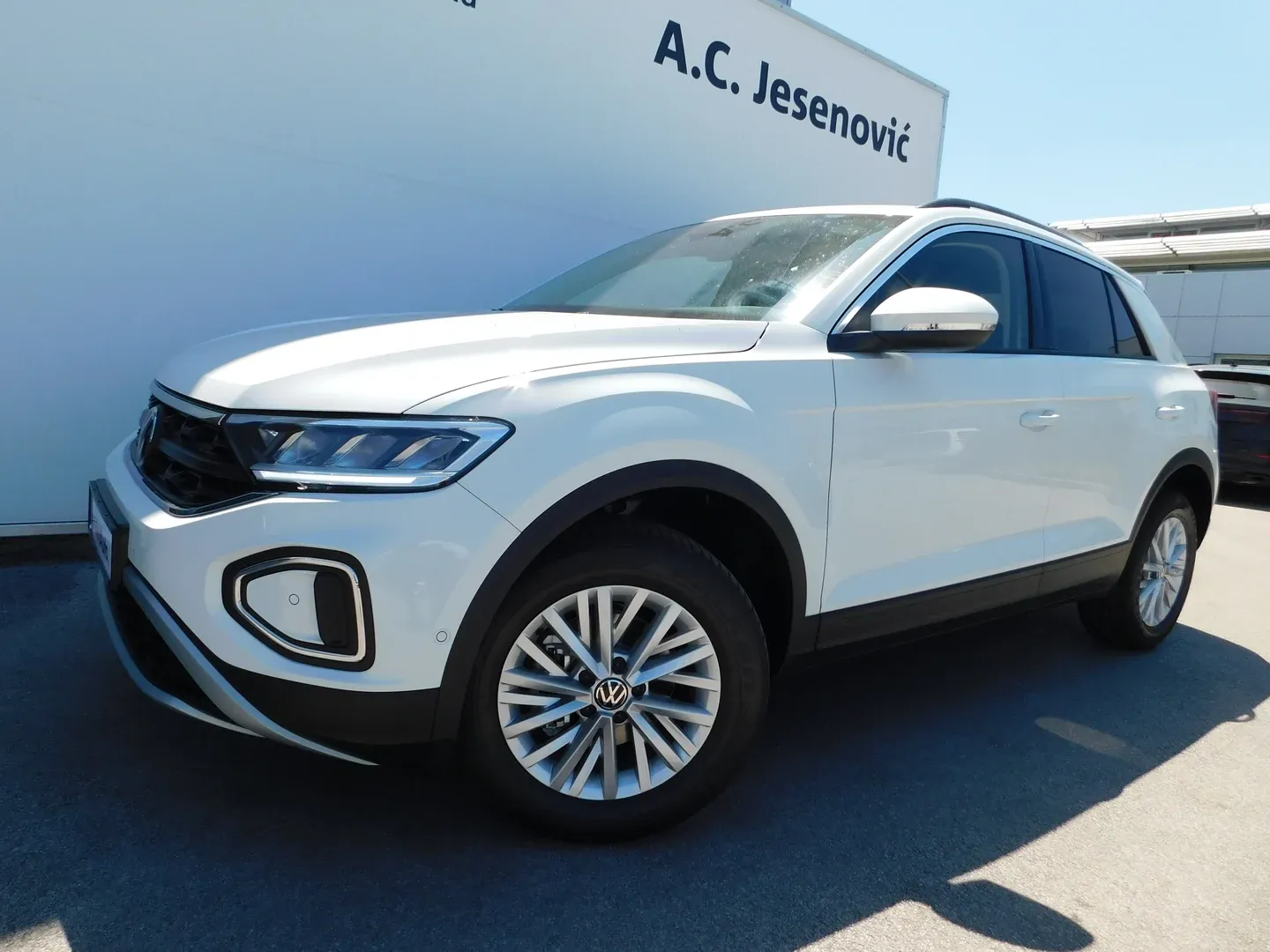 12837 volkswagen t-roc 1.0 tsi 4life - slika 7