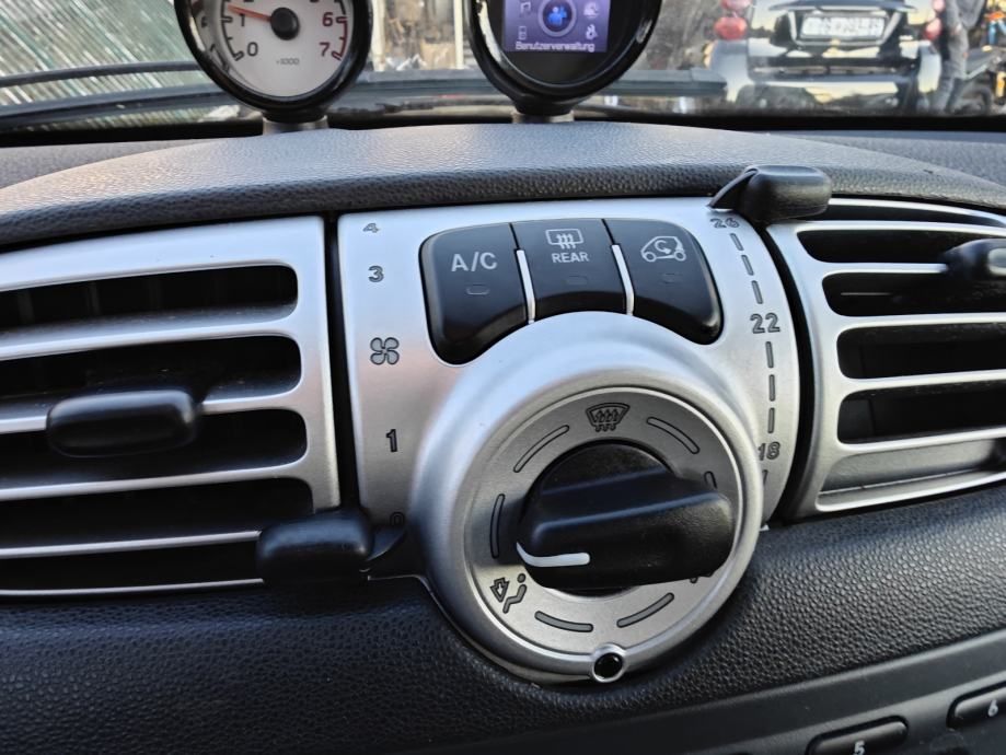 smart fortwo coupe pulse softip automatik - slika 15